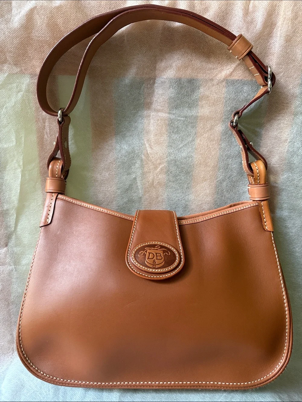 Dooney and Bourke Tan Leather Shoulder Bag - Picture 1 of 7